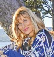 Dr Gloriane Giovannelli